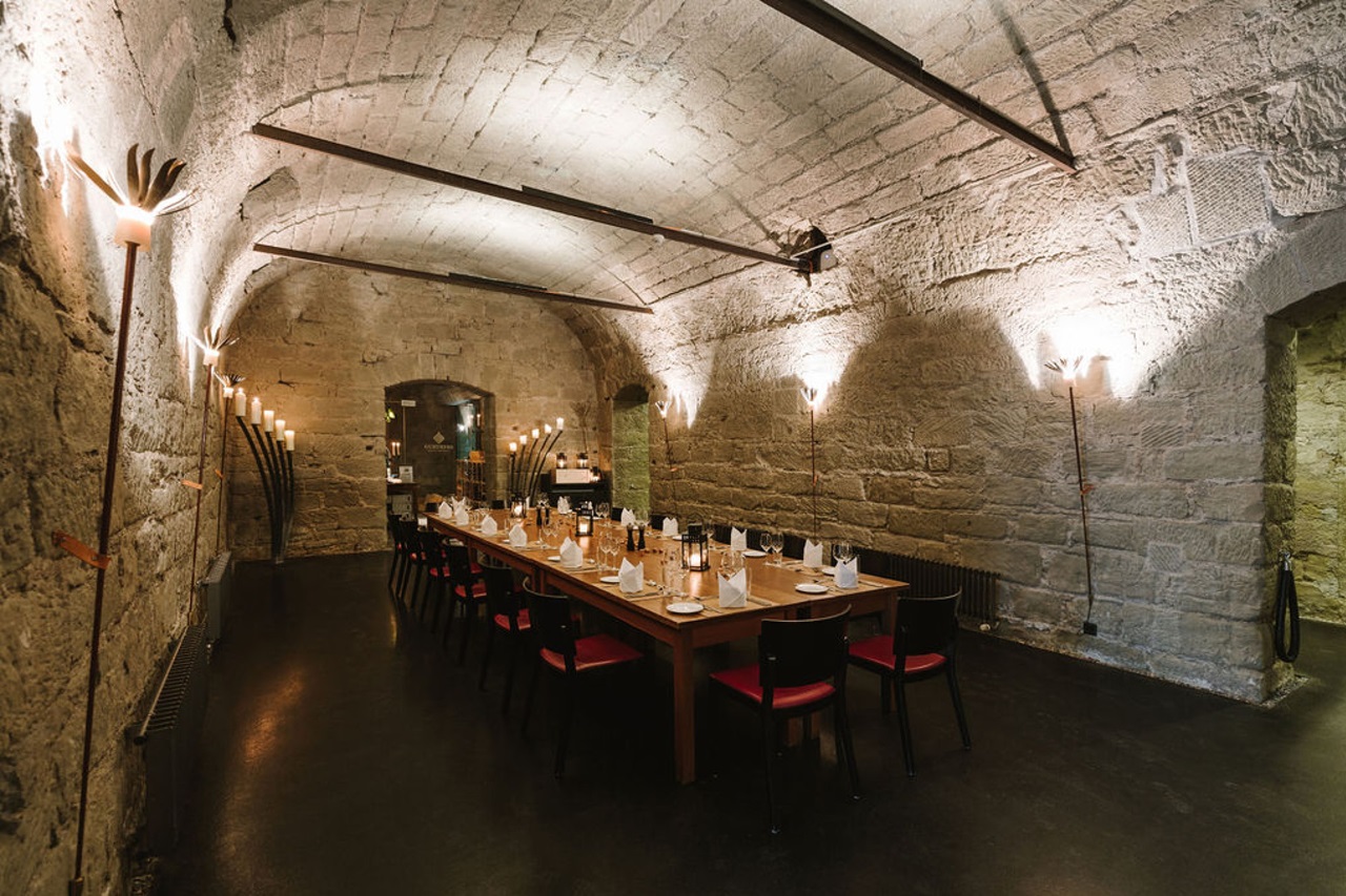 The vaulted cellar next to the wine cellar