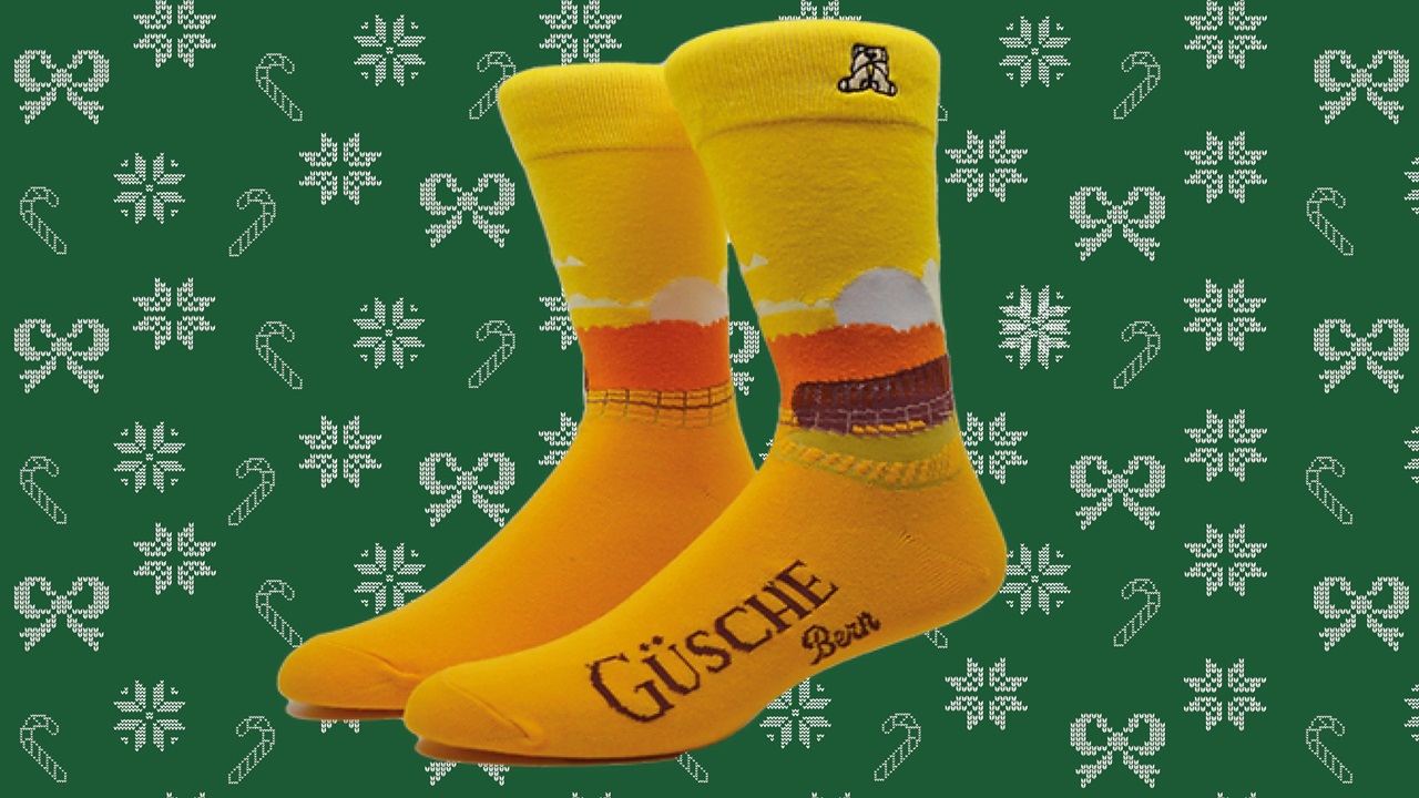 Gelbe Güsche Socken eignen sich ideal als Weihnachtsgeschenk. 