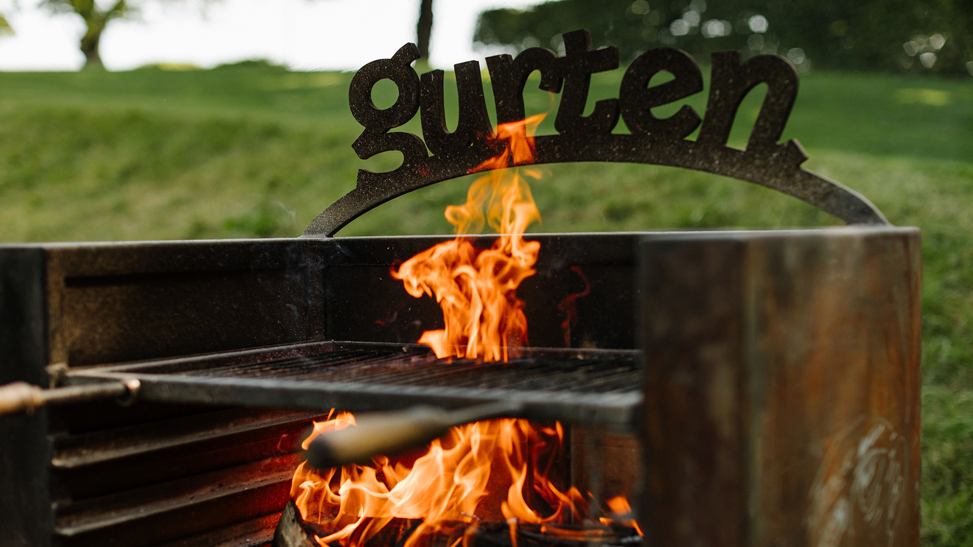 Barbecue area with fire pit in Gurten - Park im Grünen