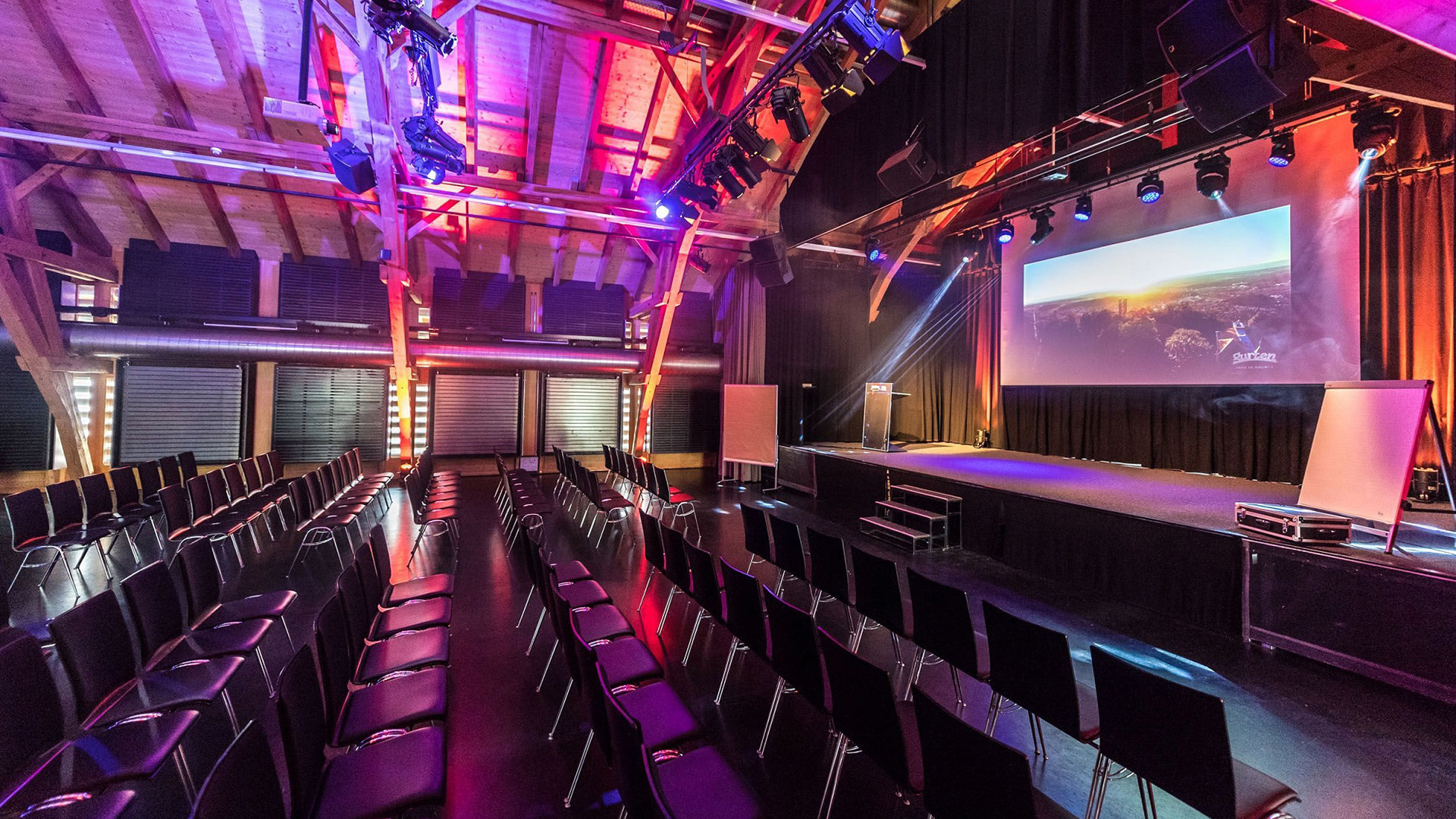 Eventlokal Schüür bestuhlt für Konzert