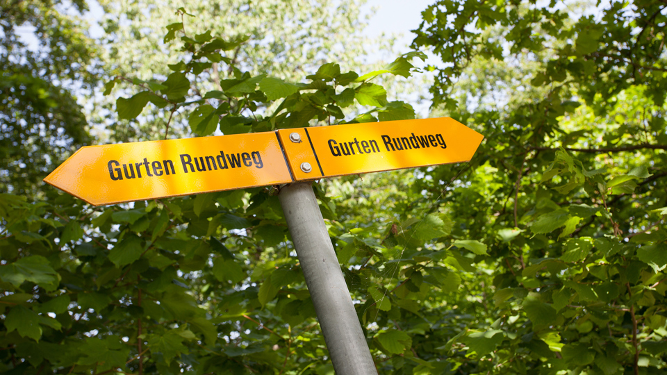 Panneaux indicateurs sur le Gurten