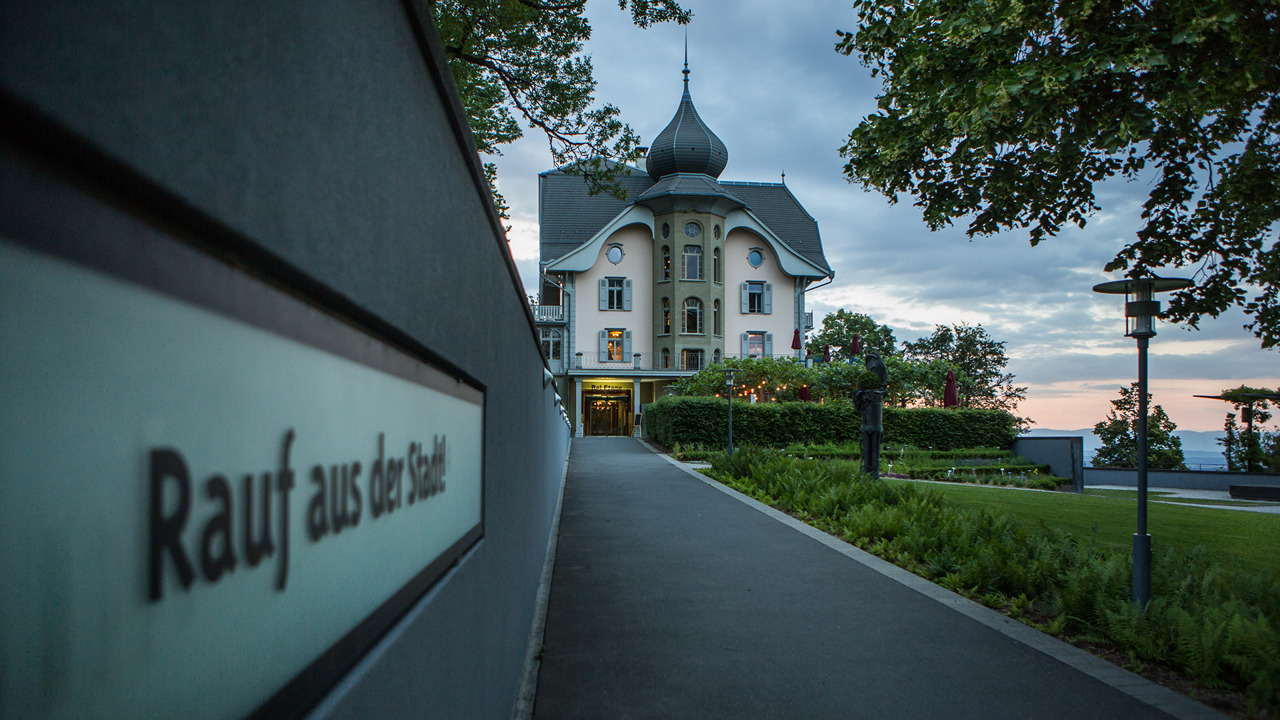 Das Kulm-Gebäude im Abendlicht