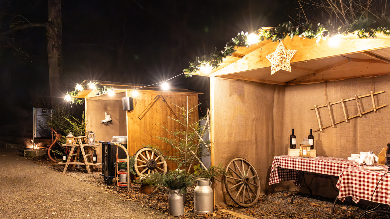 Gemütlich dekoriertes Winterchalet