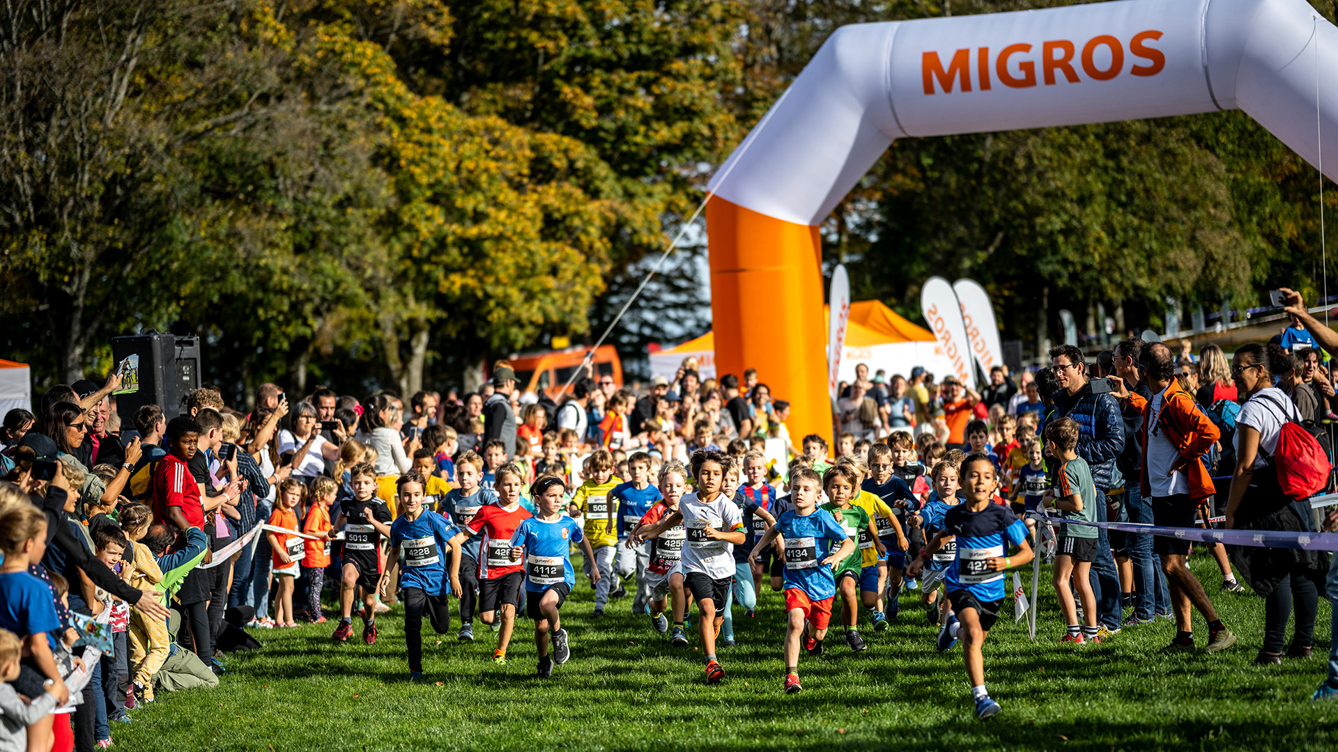 Many children who run through the start line take part in the Gurtenclassics.
